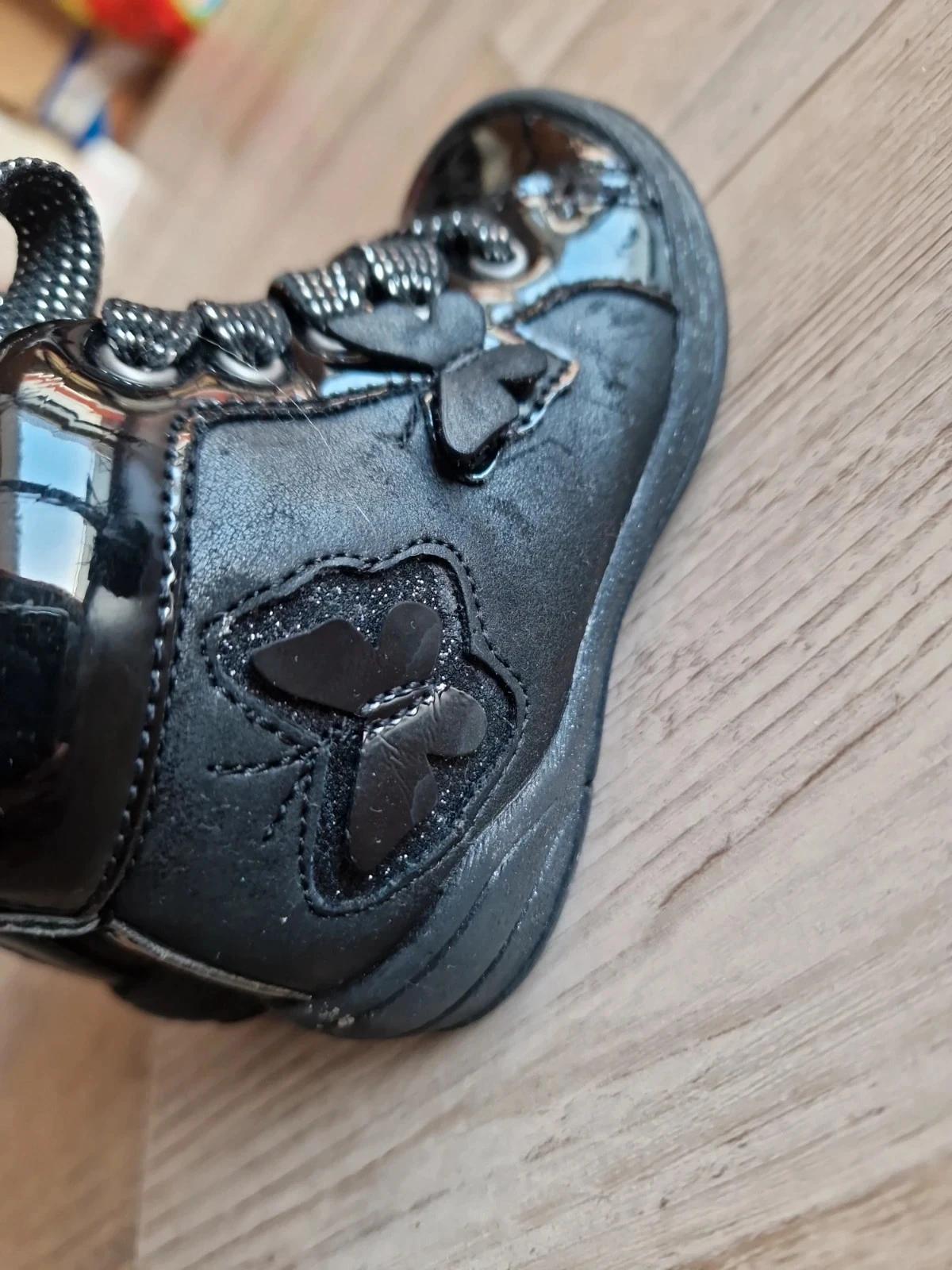 Petites chaussures vernies papillons – photo 5